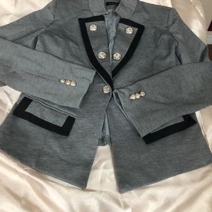 Gray blazer in great condition👗👗👗👗